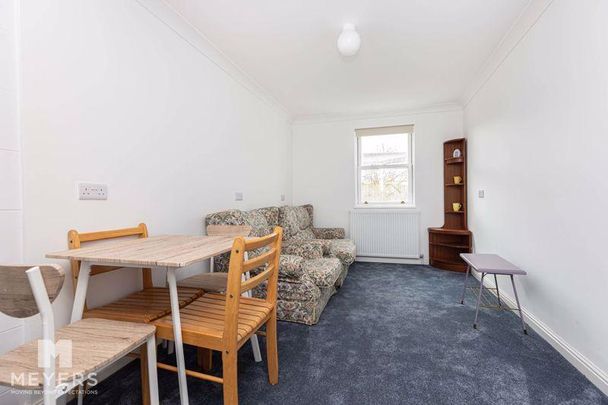 3 bedroom apartment to rent - Photo 1