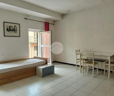 Monolocale in affitto - Photo 2