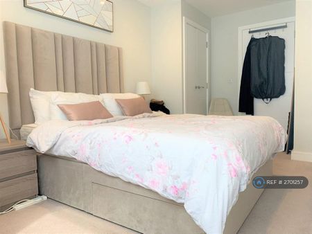 1 bedroom flat to rent - Photo 2