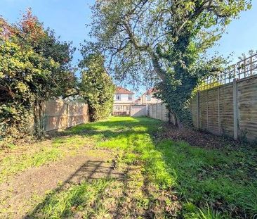 Buckingham Avenue, Feltham, TW14 - Photo 1