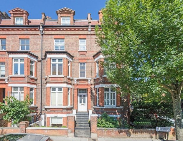 Willoughby Road, NW3, London - Photo 1