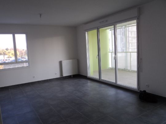 Location Appartement 3 pièces 66m² - Photo 1