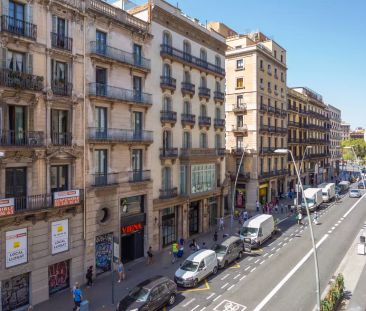 Room in a shared 8-bedroom apartment for rent in La Dreta de l'Eixample. - Foto 1