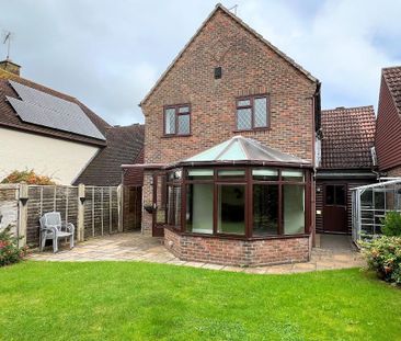 4 bedroom detached house to rent - Photo 5