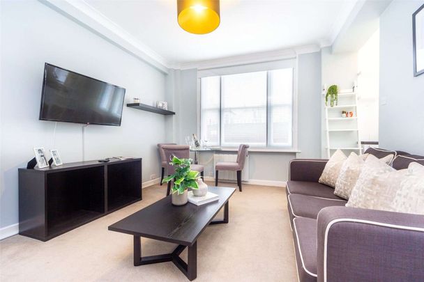 An excellently proportioned one bedroom apartment in Mayfair. - Photo 1