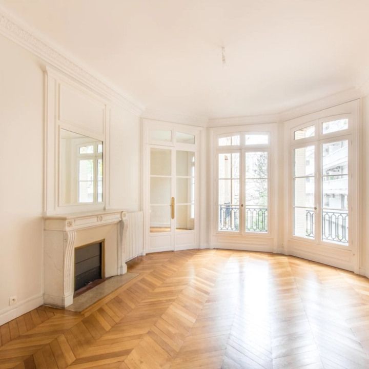 Appartement • Notre Dame des Champs - Photo 1