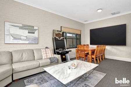 Fully furnished home– Close to Airport, CBD & Beaches - Photo 2