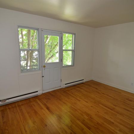 Montréal – Ahuntsic – Appartement 3 1/2 à louer sur la promenade Fleury - Photo 3