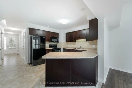 Property For Lease | X9251207 - Photo 2