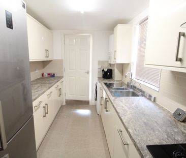 1 bedroom room to rent Room in shared House - Malvern Road - LU1 1LQ - Photo 1