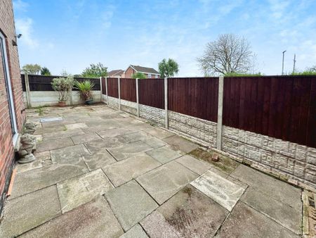 3 bedroom semi-detached house to rent - Photo 4