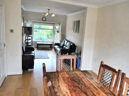 4 Bedroom Semi Detached Valuation - Photo 3