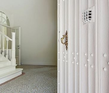Huis te huur in Ukkel voor € 12.000 met 6 slaapkamers - Photo 2