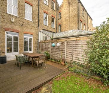 6 bedroom house to rent - Photo 1