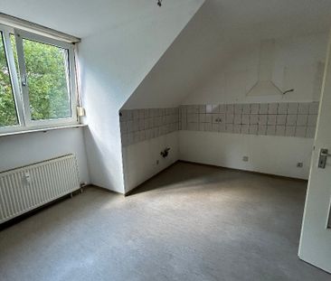 Tolle 2-ZKB Dachgeschoss Wohnung (ohne Aufzug) - Photo 1