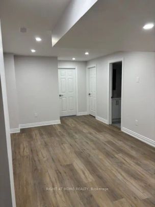 34 Reigate Avenue #Basement Apartment - Photo 1