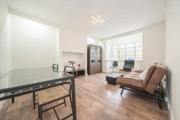 Cecil Close, Ealing, W5 - Photo 1