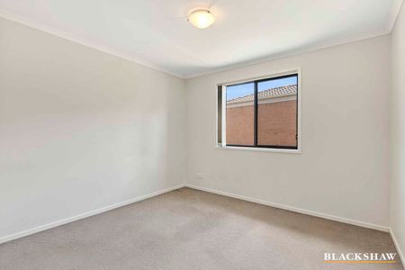 Perfect Family Home Near Kippax! - Photo 3