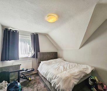 Moormede Crescent, Staines Upon Thames, TW18 4SG - Photo 3