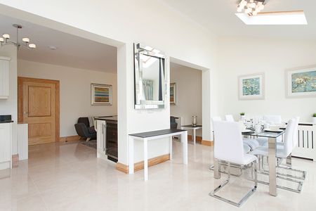 House to Let - Castlemoyne, Malahide Road - Photo 5