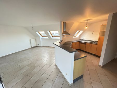 Penthouse met 2 slpk op 4de verdieping te Wevelgem - Foto 4