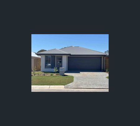 5 Cornerstone Place, Morayfield, Qld 4506 - Photo 2