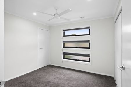 Brand New Executive Townhouse - Photo 4