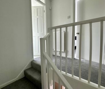 Room in a Shared Flat, Poplar High Street, E14 - Photo 4