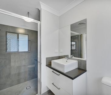 9 Clementine Street, Mount Low QLD 4818 - House For Rent | Domain - Photo 4