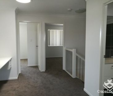 4 bedroom 2 level townhouse - Photo 1