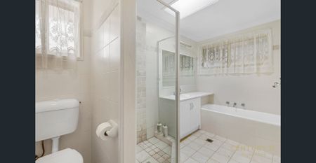 Spacious Family Home Packed With Features! - Photo 4