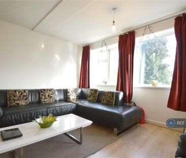 4 bedroom terraced house to rent - Photo 1