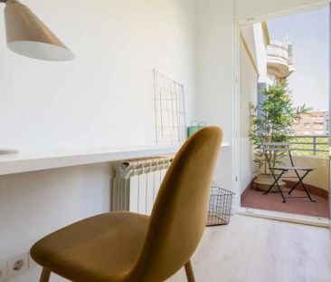 Room in a shared 4-bedroom apartment for rent in Trafalgar, bills included, no couples - Foto 6