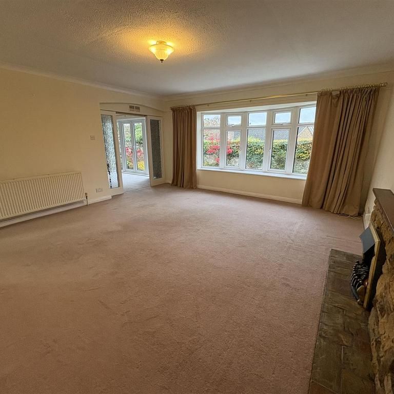 2 bedroom detached bungalow to rent - Photo 1