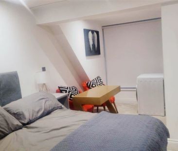 Double Room - Photo 5