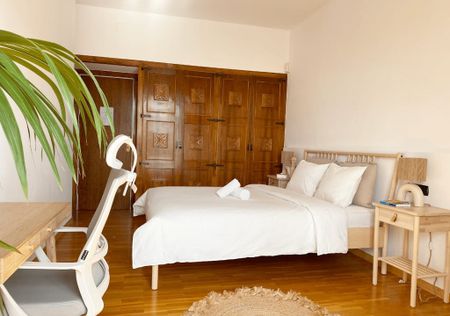 Passeig de Turull, Barcelona, Catalonia 08023 - Photo 4