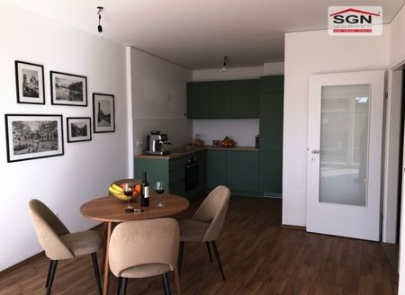 Beautiful Apartment Ready for Immediate Occupancy – Parking Space Included -Schöne Wohnung zum Sofortbezug und mit PKW-Abstellplatz inklusive - Photo 5