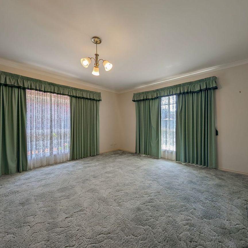 Central 2 bedroom unit - Photo 1