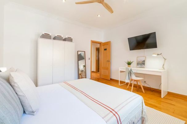 Via Augusta, Barcelona, Catalonia 08017 - Photo 1