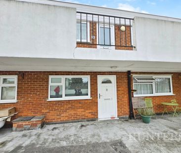 2 bedroom Flat To Let - Photo 4