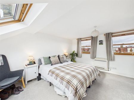 3 bedroom maisonette to rent - Photo 3