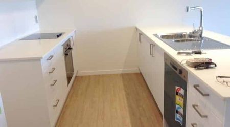 MODERN & STYLISH - Photo 4