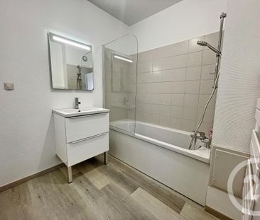 Location Appartement 2 pièces 49m² ST ANDRE LES VERGERS 10120 - Photo 3
