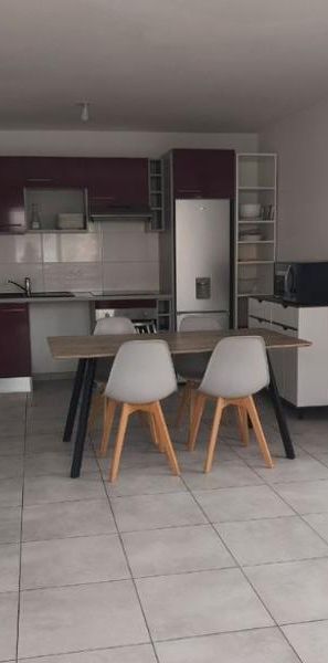 Location appartement 3 pièces 57 m² à Audenge (33980) - Photo 1