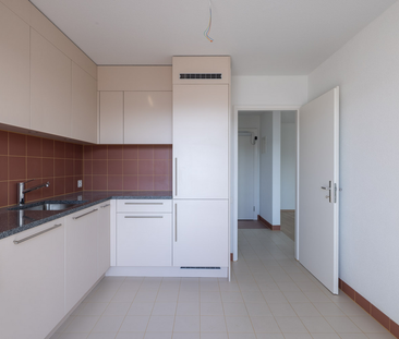 APPARTEMENT 4.5 RENOVE AVEC BALCON ET ASCENSEUR - Foto 6