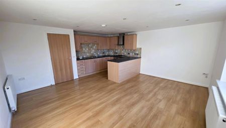 1 bedroom flat to rent - Photo 2