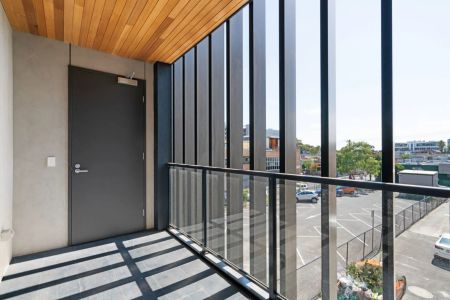 Prime rental opportunity nestled in the heart of Brunswick! - Photo 5