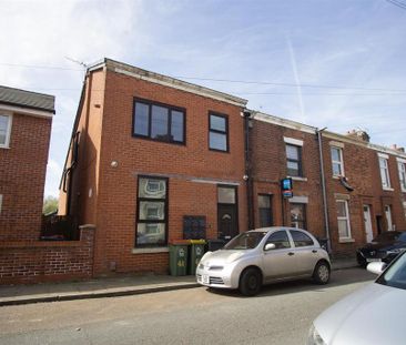 House share to rent - Photo 2