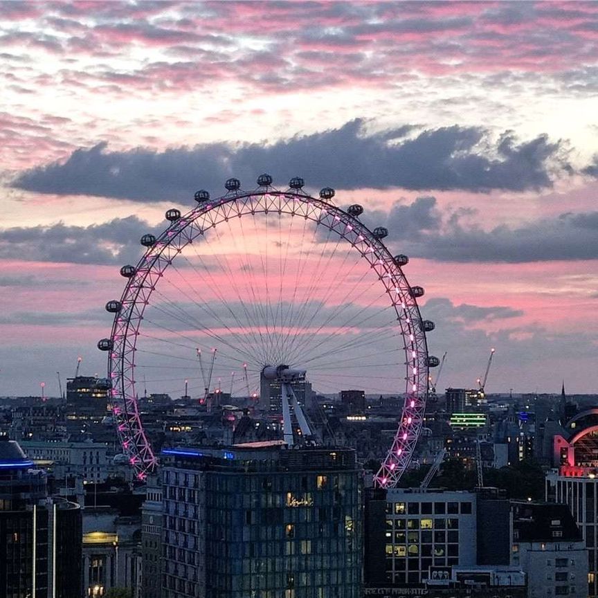 Three bedroom two level penthouse, spacious with spectacular views of the London Eye. - Photo 1