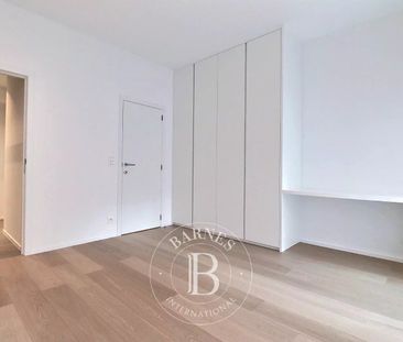 In the heart of Brussels - Renovated duplex 2bed + terrace + parkin... - Photo 4